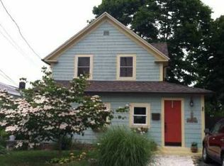 16 Overton St, Warwick, RI 02889