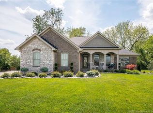 2903 Boulder Ridge Dr, Jeffersonville, IN 47130