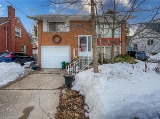 323 Clifton Rd, Kitchener, ON N2H4W1