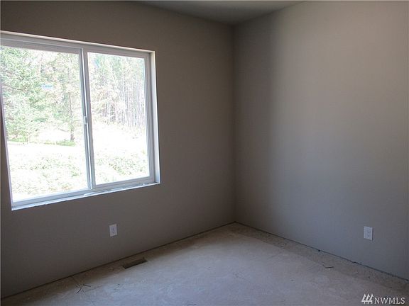 2nd image of 13364 Oas Ln SE
