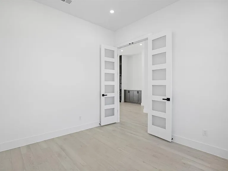2057 Glenhollow Dr — Photo 5