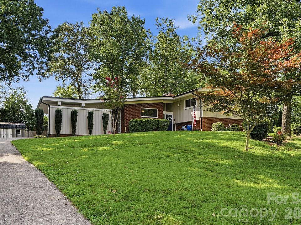 1st image of 1656 Eastwood Dr