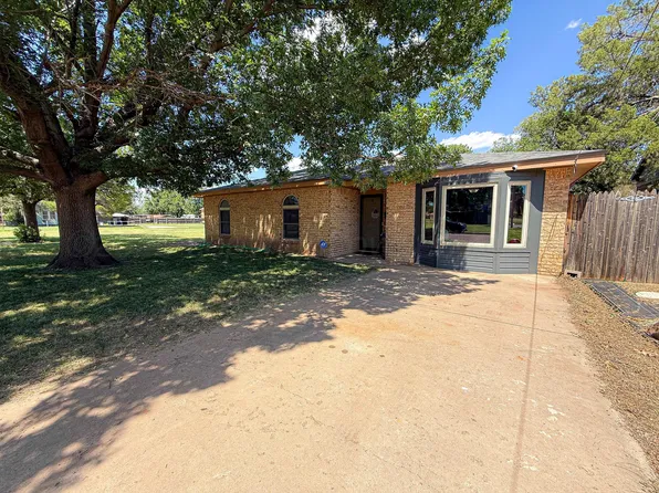 218 N 10th St, Memphis, TX 79245