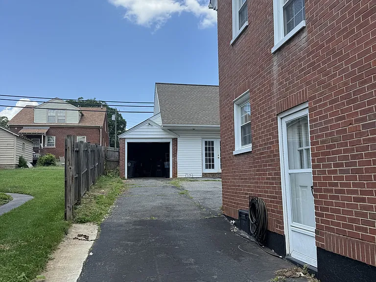 310 Yeardley Ave — Photo 10
