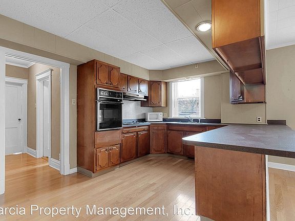 4th image of 3261 Ivanhoe Ave #2S