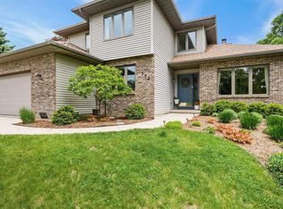 956 Kingston Cir, Sun Prairie, WI 53590
