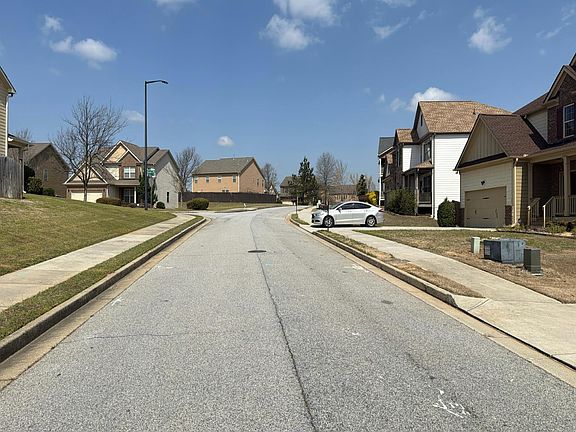 5th image of 2748 Bluestone Dr SW