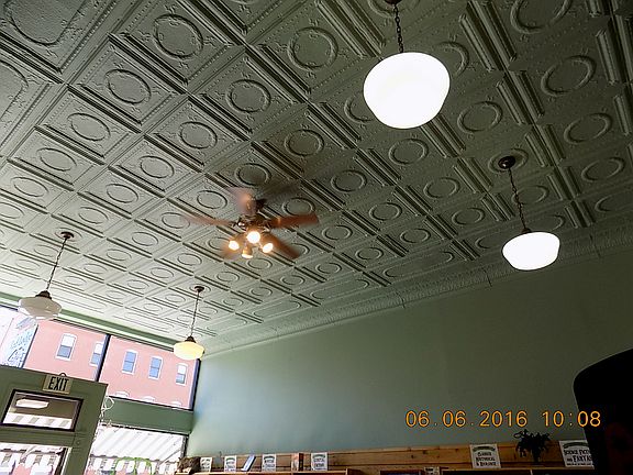 4th image of 11 N Broadway Ave