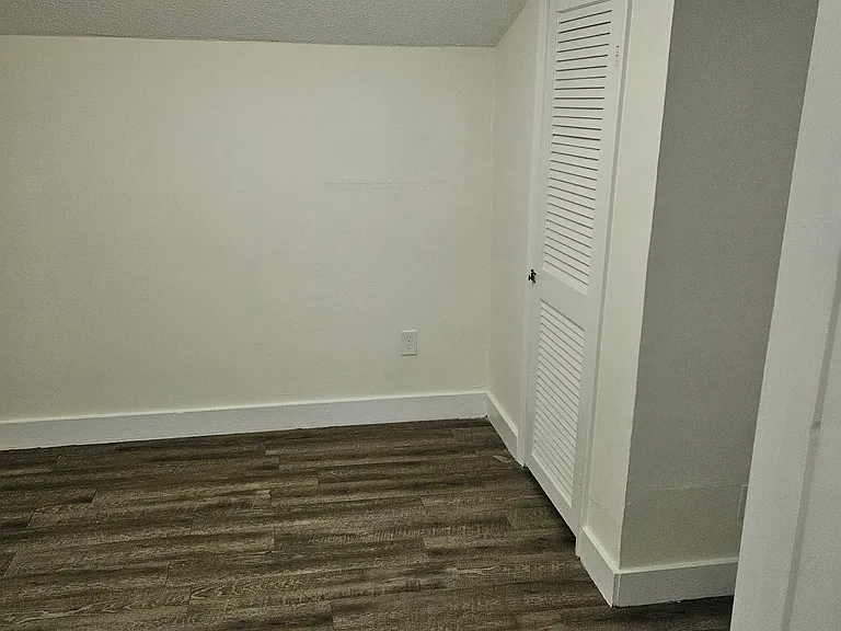 827 Bristol Dr #827 — Photo 18