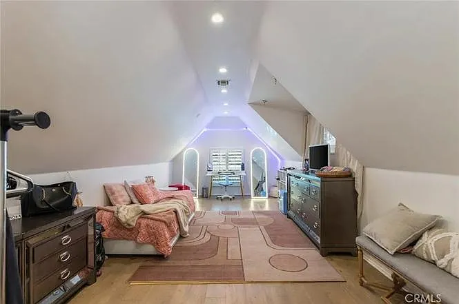 4637 Westchester Dr — Photo 29