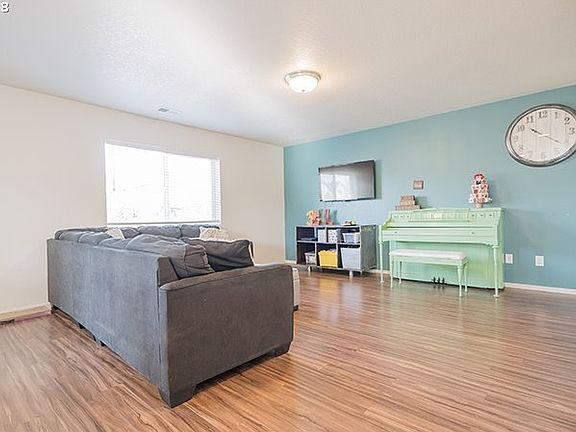 4th image of 11618 NE 131st Pl