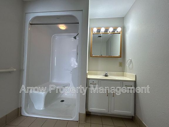 4th image of 150 Poppe Dr #6