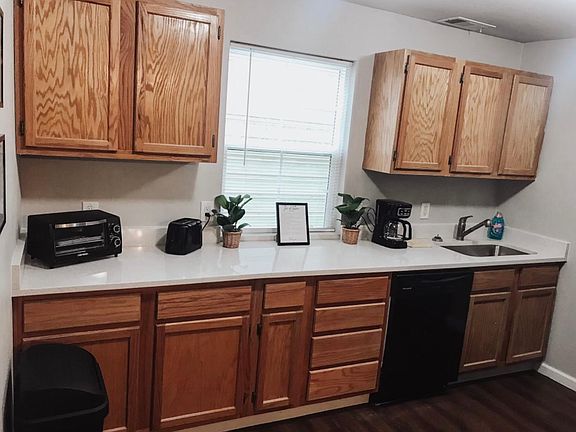 4th image of 526 S Gillette Ave E #3