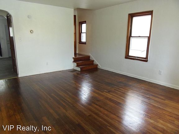 2nd image of 1715 Sullivant Ave