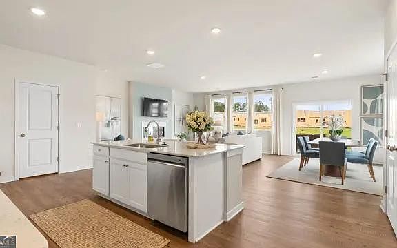 4th image of this home
