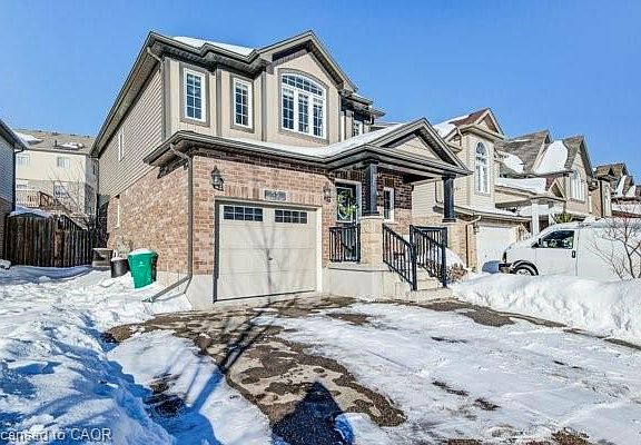 3rd image of 55 Upper Mercer St