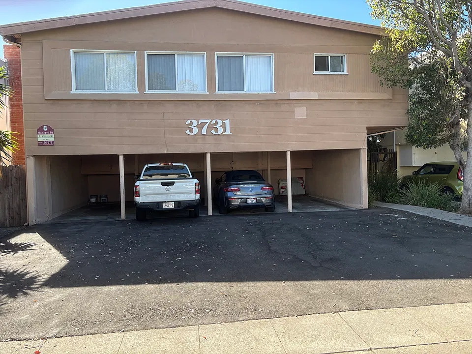3731 Mentone Ave #11
