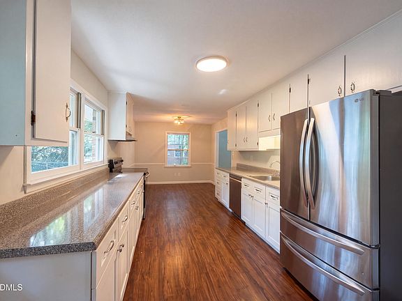 2nd image of 917 Hillview Dr