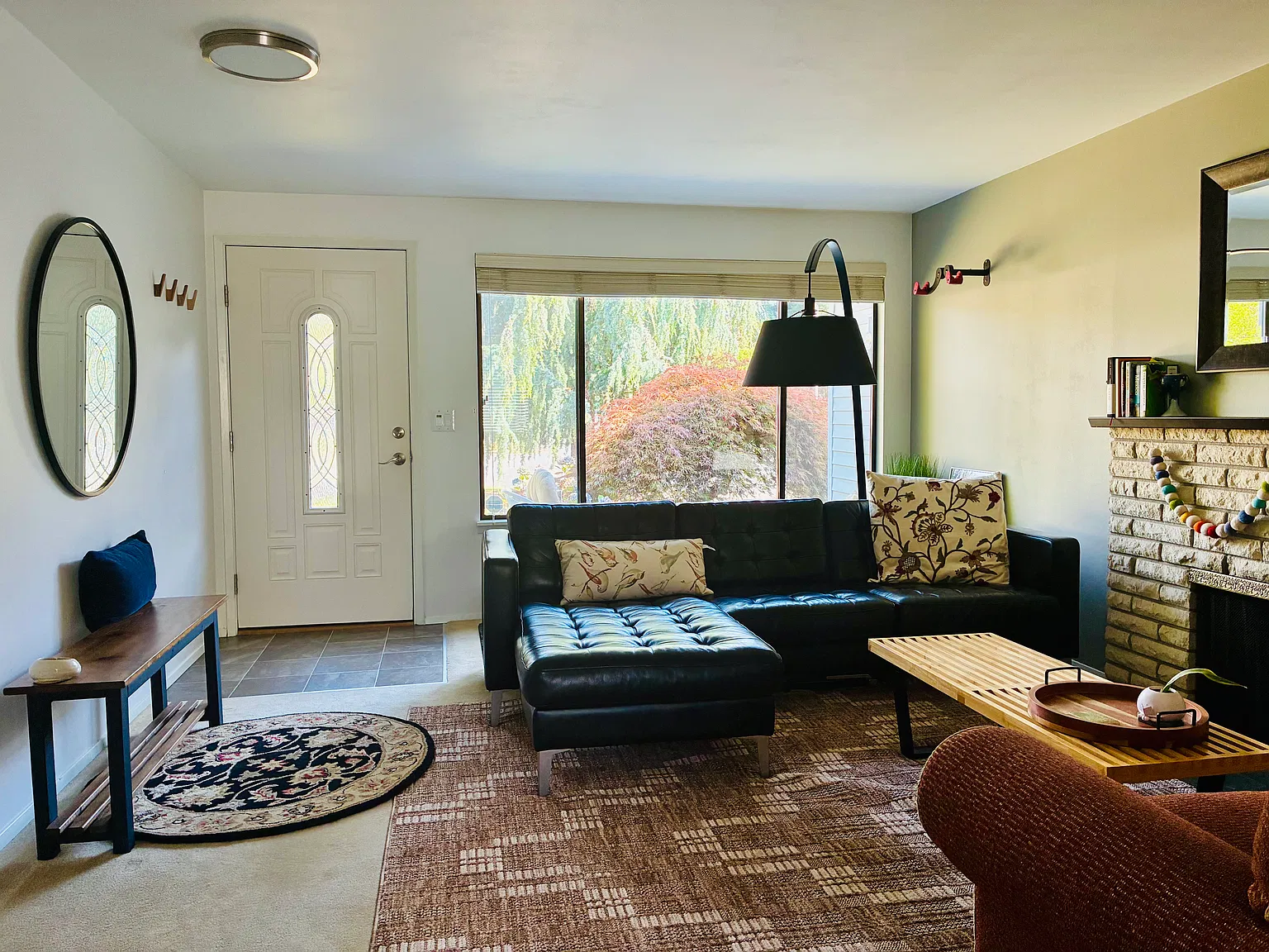 3 bed, 1600 sqft, $3,295 — Photo 1