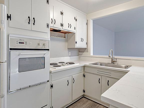 5th image of 543-545-547 I St #545