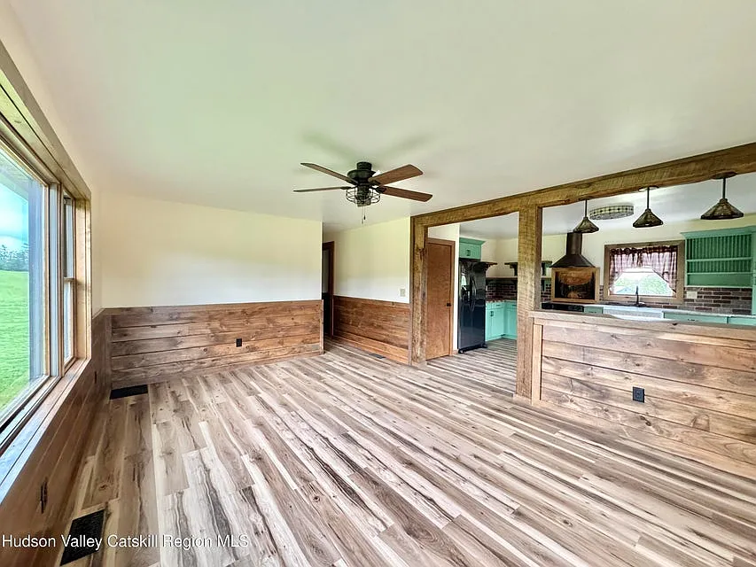 2 bed, 1800 sqft, $3,000 — Photo 4