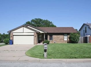 8649 E Cherry Creek Ct, Wichita, KS 67207