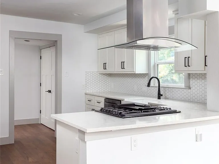 4612 Caswell Ave #A — Photo 5