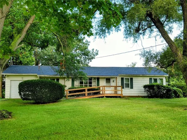 2599 Flynn Rd, Penn Yan, NY 14527