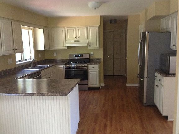 2nd image of 1911 Kensington Ct