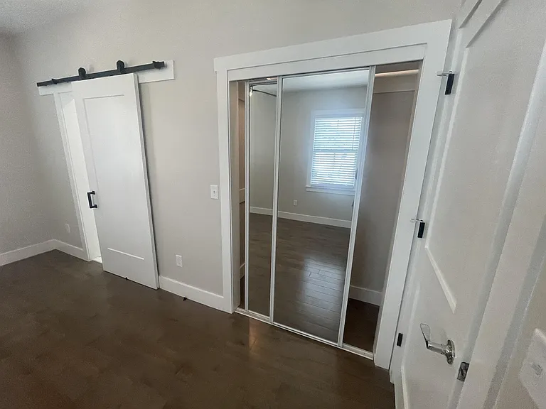 309 W Duffy St #B — Photo 12
