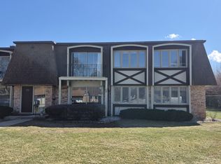 5715 Park Pl #J2, Crestwood, IL 60418