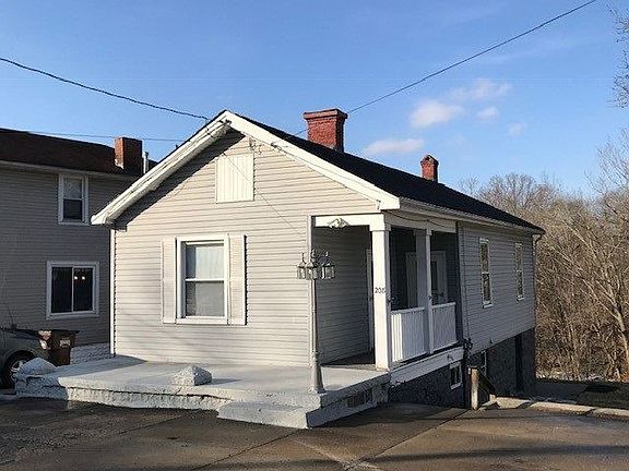 3rd image of 208 Grand Ave