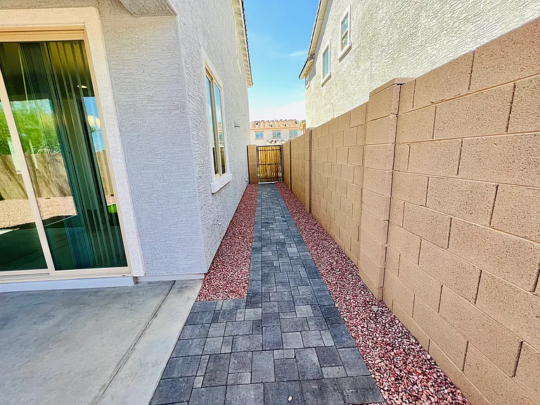 6038 W Hartford Ct — Photo 34
