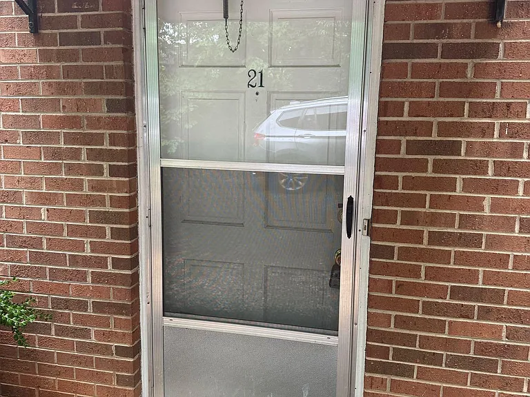 126 Franks Ct #21 — Photo 2