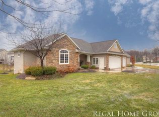 4406 Oak Meadow Dr, Hudsonville, MI 49426