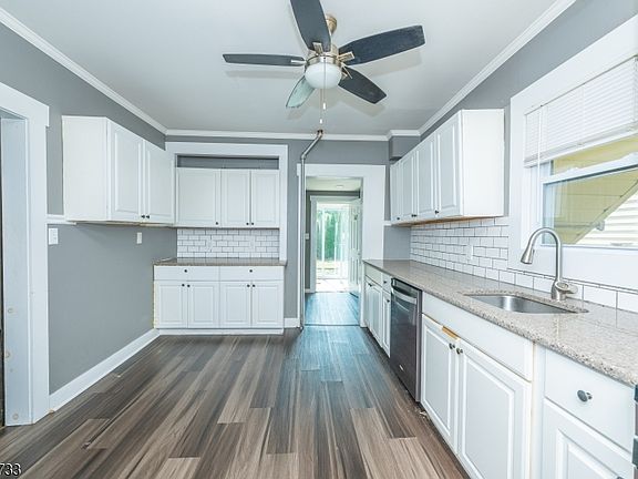 3rd image of 1165 Ringwood Ave