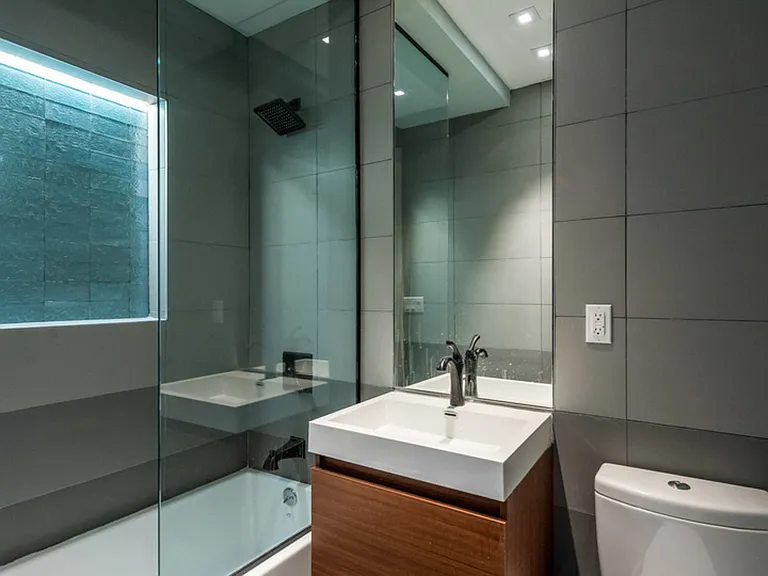 860 Macon St #5 — Photo 9