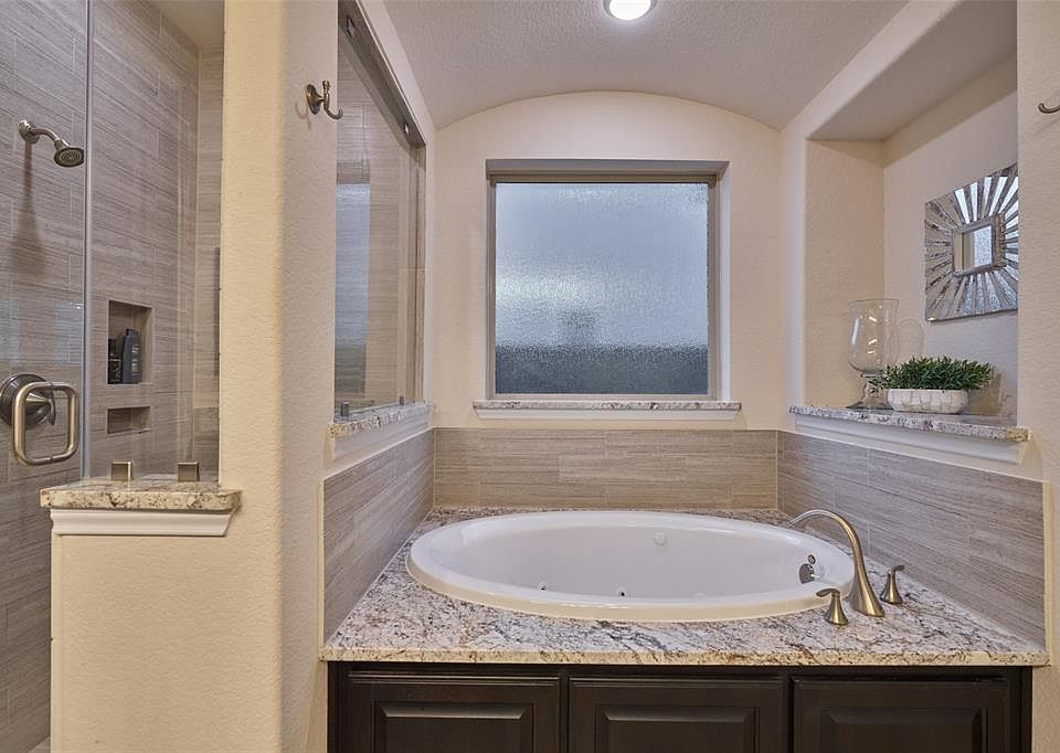 1st image of 74 Birch Canoe Dr