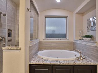 74 Birch Canoe Dr, Tomball, TX 77375