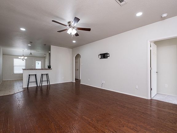 5th image of 5708 Little Elm Ln