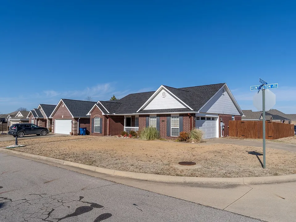 7827 Huntington Way