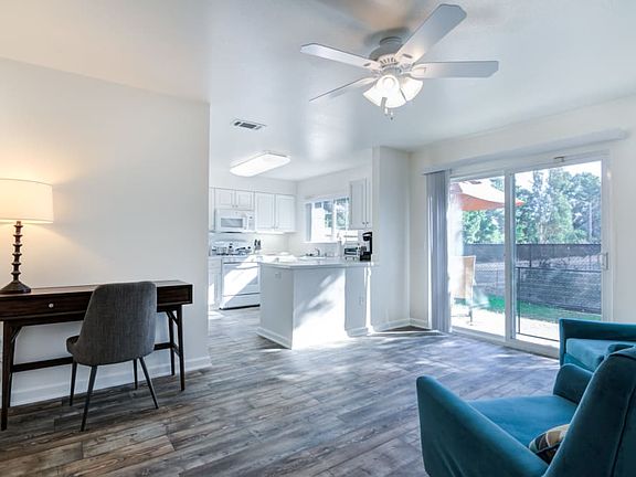 4th image of 10300 Yorktown Dr #4B-2Ba