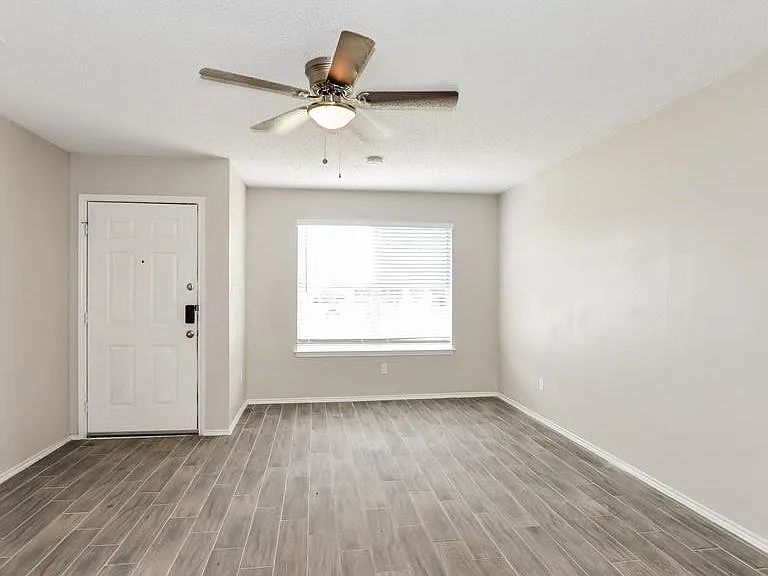 1708 Beau Ct — Photo 22