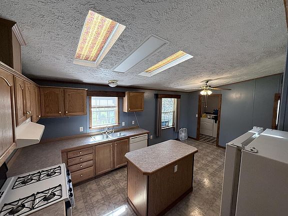 5th image of 2148 Cranberry Rockland Rd
