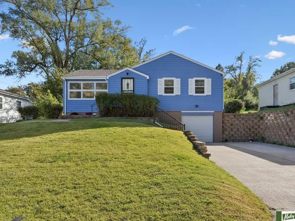 4013 Newport Ave, Omaha, NE 68112