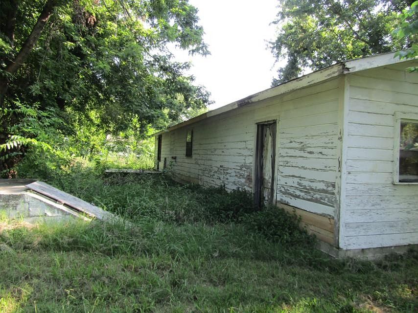 2nd image of 506 S Buchanan Ave