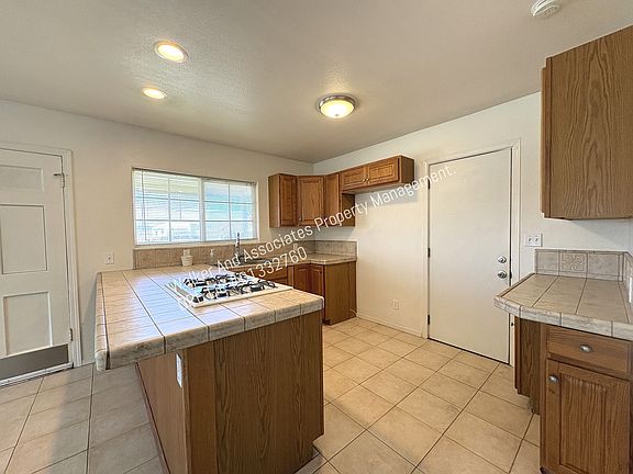 3rd image of 130 Twitchell St