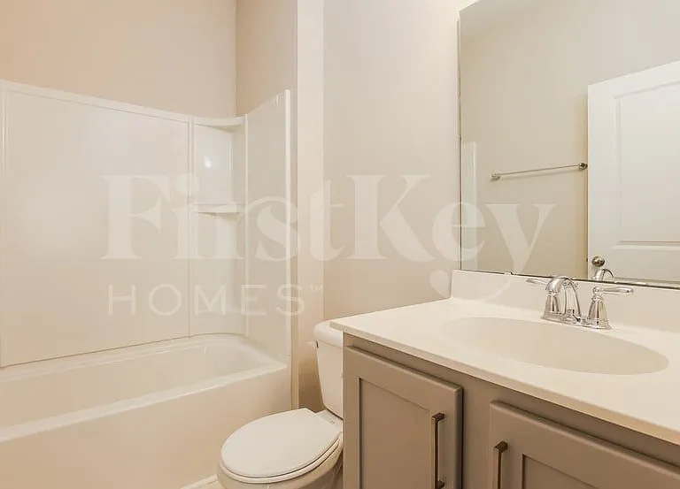 817 Neosho Ct — Photo 13