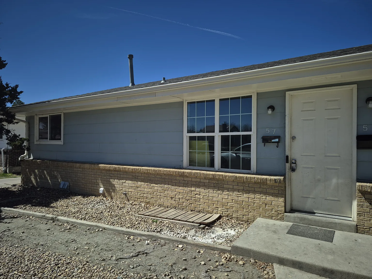3 bed, 1800 sqft, $2,450 — Photo 1