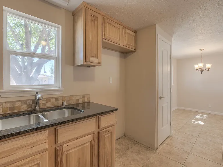 10413 Mountain Rd NE — Photo 6